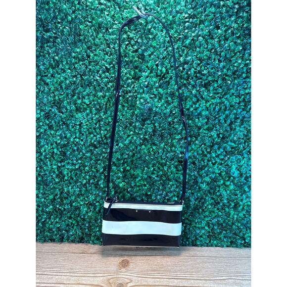 KATE SPADE NEW YORK PURSE - PENN VALLEY AMY CROSSBODY - Picture 1 of 9